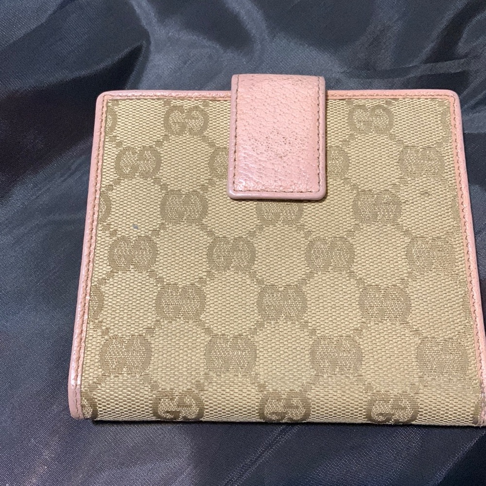 Gucci- Naturals Canvas Monogram Compact Wallet w/ Brass Hardware